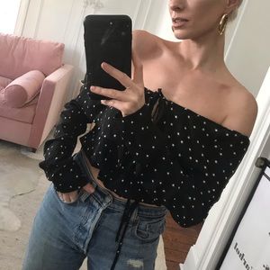 Off the shoulder long sleeve ruffle crop top